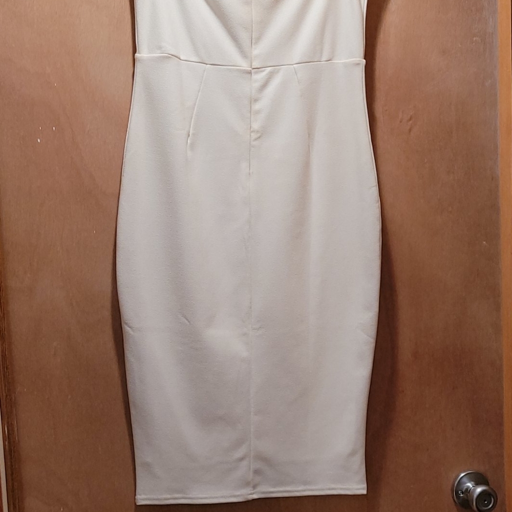 Dress - Picture 3 of 3